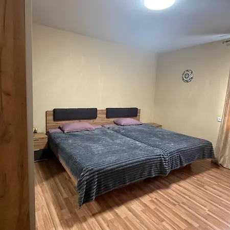 у східниці Дом отдыха *