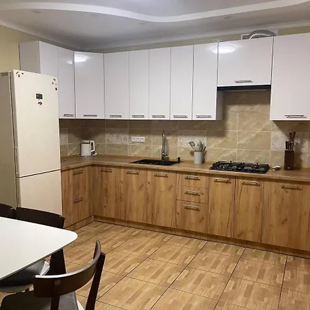 у східниці * Skhidnytsia
